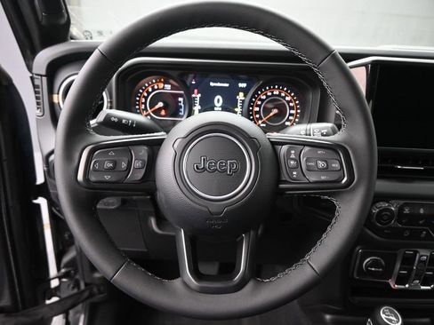 New 2025 Jeep Gladiator Sport image 23