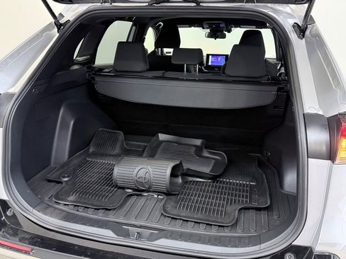 Used 2024 Toyota RAV4 SE image 16
