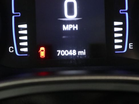 Used 2020 Chrysler Pacifica Touring w/ S Appearance Package image 19