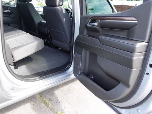 Used 2023 Chevrolet Silverado 1500 LT AWD/4WD image 26