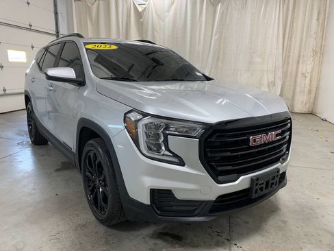 Used 2022 GMC Terrain SLE w/ Driver Convenience Package AWD/4WD image 2