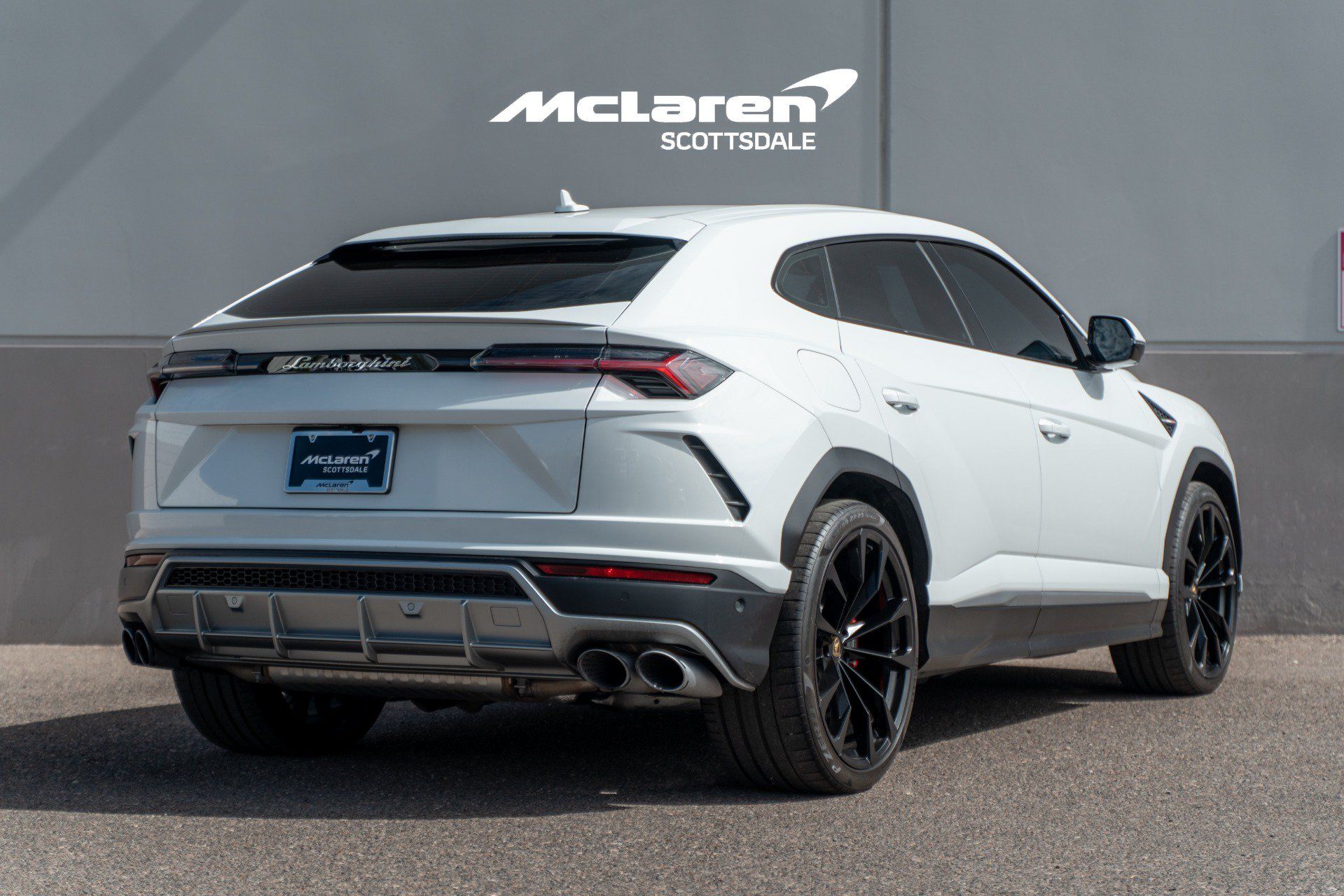 Used 2022 Lamborghini Urus AWD/4WD image 7
