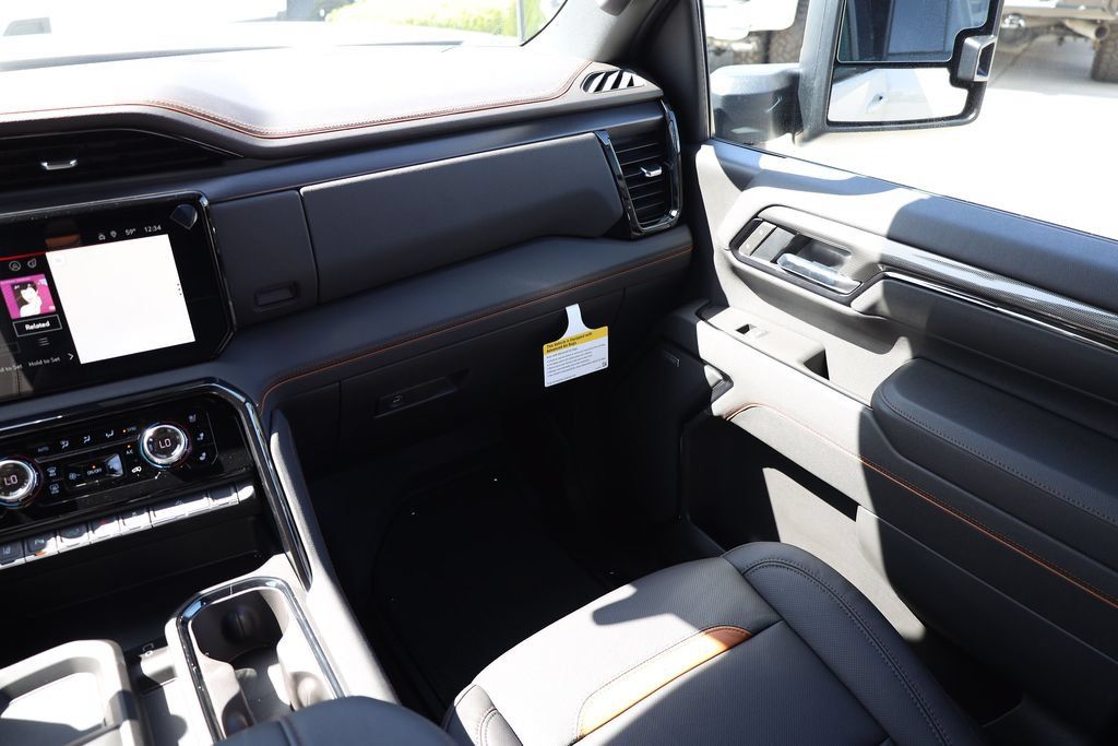 New 2026 GMC Sierra 3500 AT4 w/ Technology Package AWD/4WD image 21