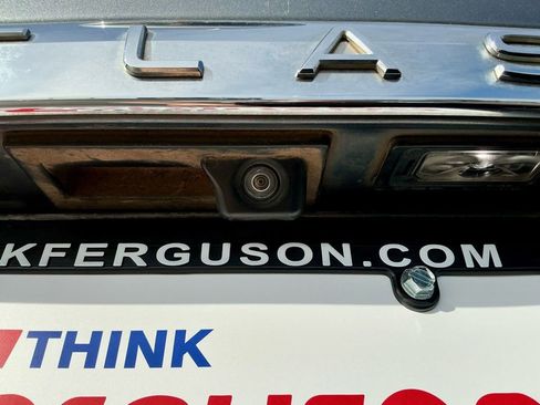 Used 2020 Volkswagen Atlas Cross Sport SE w/ Towing Package image 15