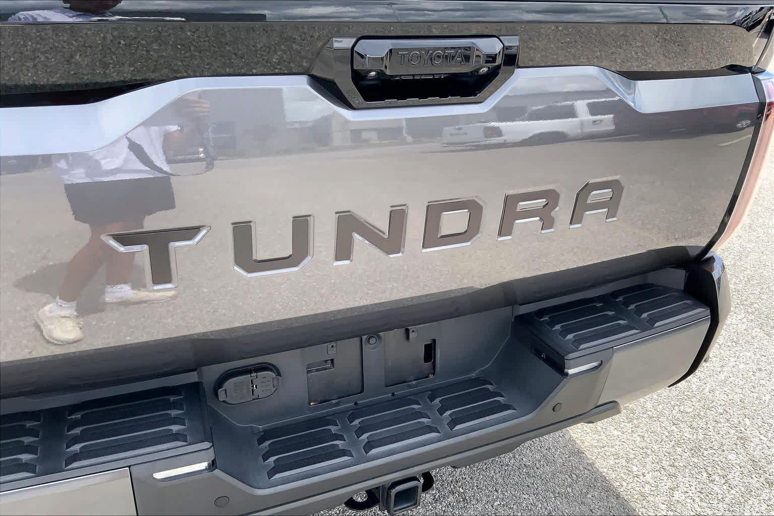 Used 2023 Toyota Tundra Platinum RWD image 30