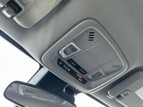 Used 2024 Chevrolet Malibu LT image 30