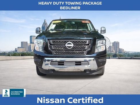 Used 2024 Nissan Titan SV w/ SV Convenience Package image 9