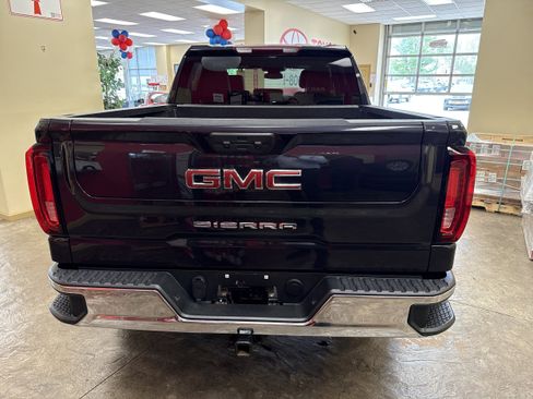 Used 2024 GMC Sierra 1500 SLT AWD/4WD image 23