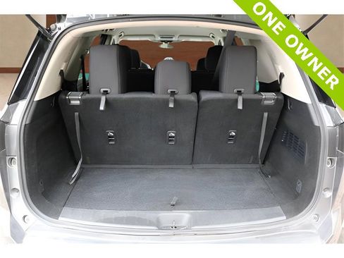 Used 2024 Nissan Pathfinder SV image 26