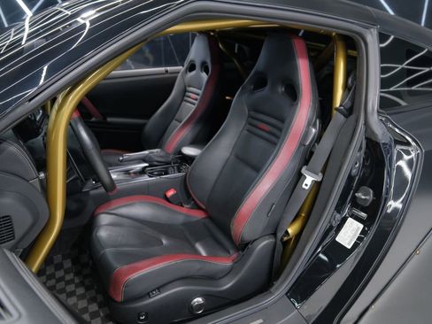 Used 2015 Nissan GT-R Black Edition image 29