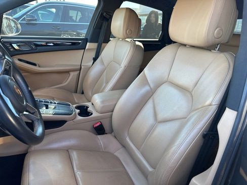 Used 2017 Porsche Macan S image 8