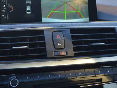 Used 2017 BMW 330i Sedan image 21