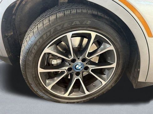 Used 2018 BMW X5 xDrive40e image 19