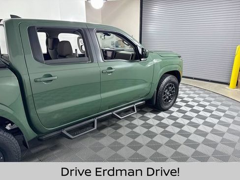 Certified 2022 Nissan Frontier SV AWD/4WD image 1