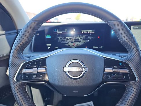 Used 2025 Nissan Ariya FWD image 38