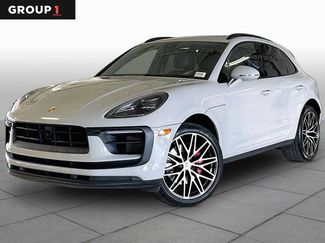 Used 2023 Porsche Macan S AWD/4WD video 1
