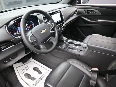 Used 2023 Chevrolet Traverse LT w/ LT Premium Package image 18