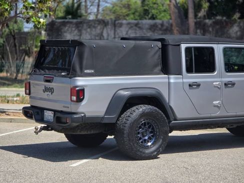 Used 2020 Jeep Gladiator Sport w/ Quick Order Package 24S AWD/4WD image 8