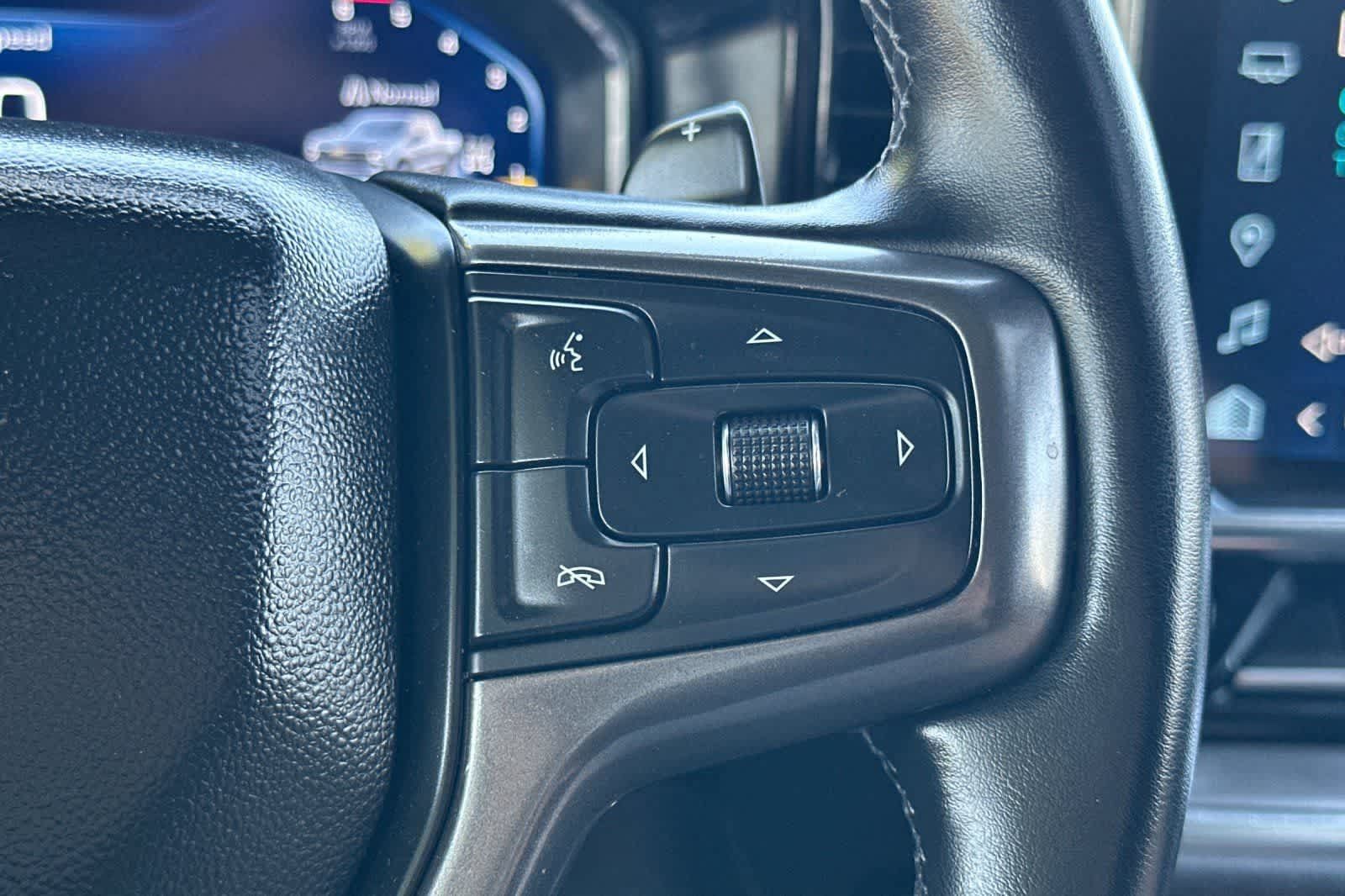 Used 2023 Chevrolet Silverado 1500 High Country w/ High Country Premium Package AWD/4WD image 29