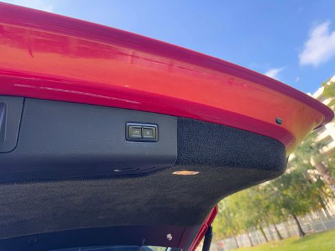 Used 2019 Bentley Bentayga image 33