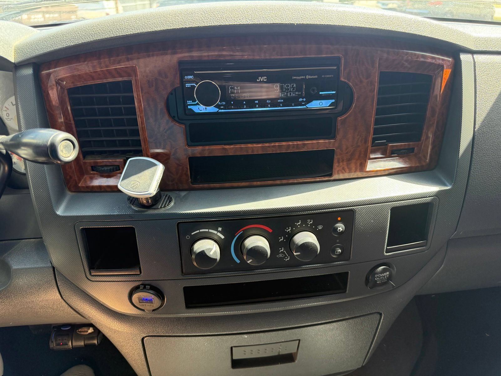 Used 2006 Dodge Ram 3500 Truck SLT RWD image 16