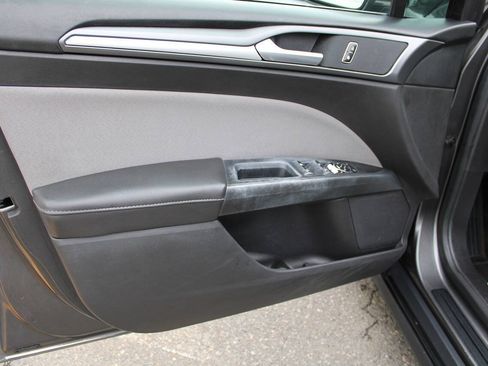 Used 2016 Ford Fusion S FWD image 13