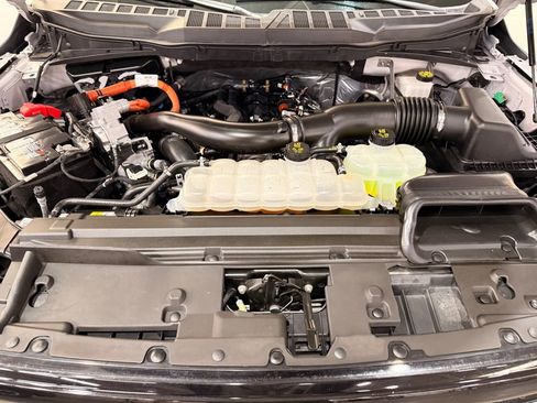 Used 2024 Ford F150 XLT w/ Mobile Office Package image 6