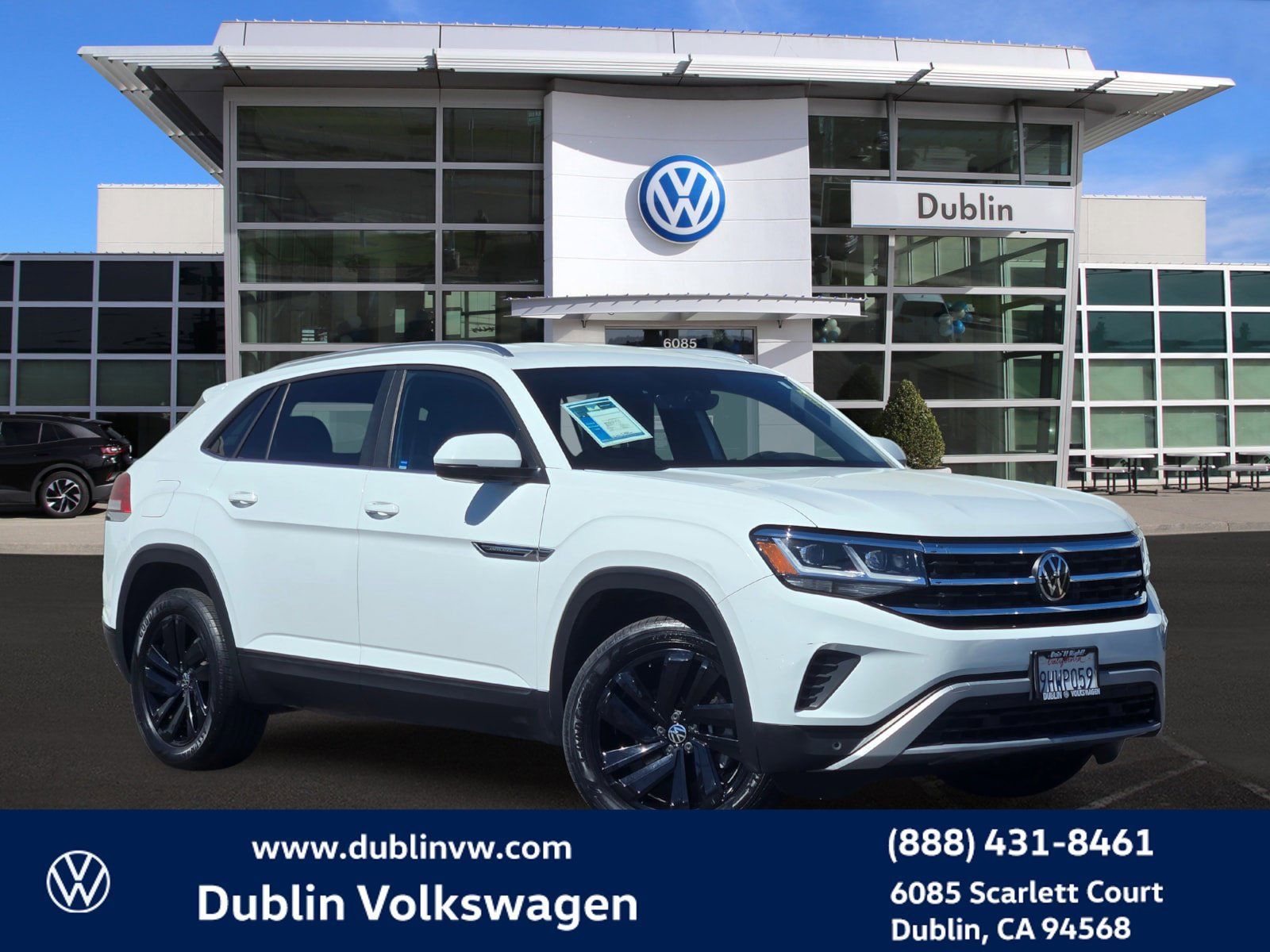Certified 2023 Volkswagen Atlas Cross Sport SE w/ Black Wheel Package FWD image 1