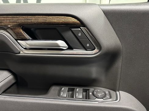 New 2026 GMC Sierra 1500 Elevation image 12