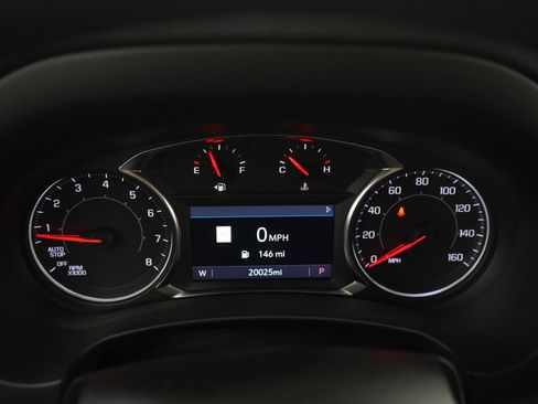 Used 2022 GMC Terrain SLT w/ Infotainment Package II AWD/4WD image 24