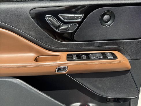 Used 2022 Lincoln Aviator Reserve RWD image 19
