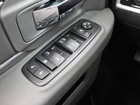 Used 2017 RAM 2500 Big Horn w/ Sport Appearance Group image 25