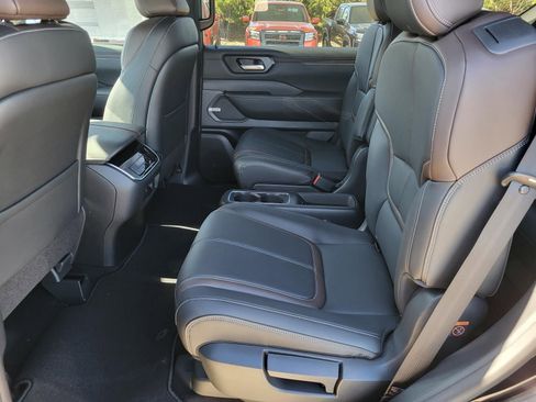 New 2026 Nissan Armada SL w/ Captain's Chari Seat Package image 17
