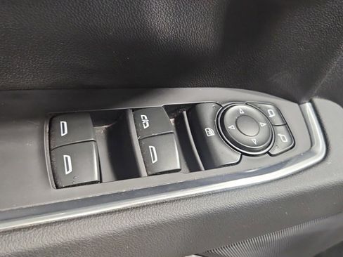 Used 2023 Chevrolet Silverado 1500 LT Trail Boss w/ Protection Package image 11