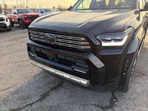 New 2026 Toyota 4Runner Limited AWD/4WD image 6