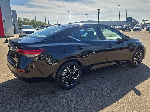 New 2025 Nissan Sentra SV image 7