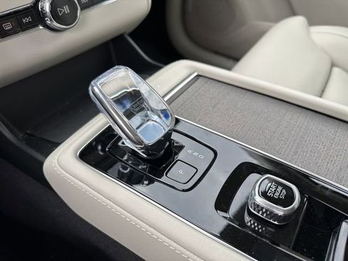 New 2026 Volvo XC90 B6 Ultra w/ Protection Package image 15