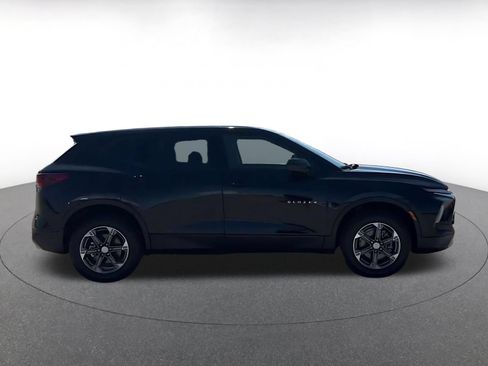 Used 2025 Chevrolet Blazer LT FWD image 13
