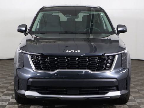 Used 2024 Kia Sorento LX FWD image 10