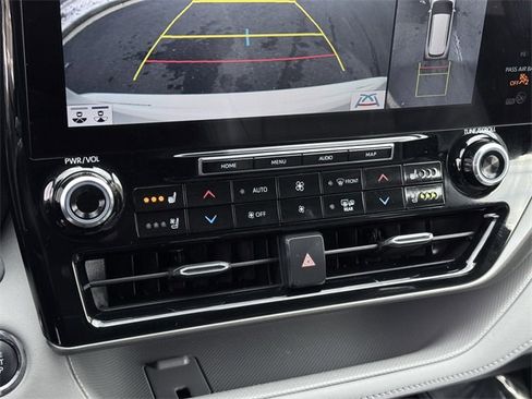 Certified 2022 Toyota Highlander Limited image 28