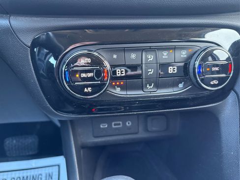 Used 2023 Buick Encore GX Select w/ Safety Package II image 32