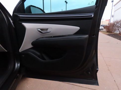 Used 2023 Hyundai Tucson Limited image 10