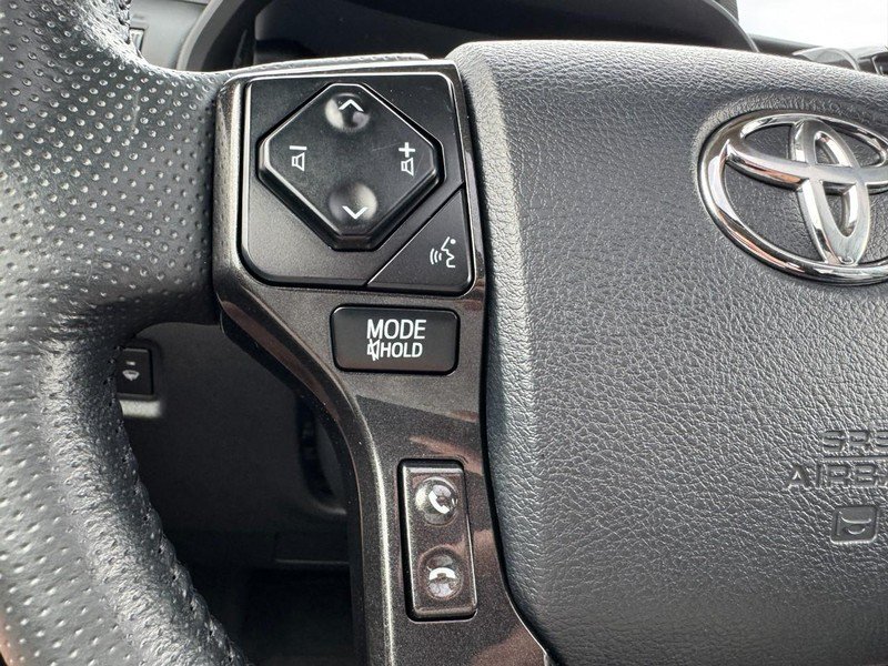 Used 2023 Toyota 4Runner TRD Off-Road Premium w/ Moonroof Package AWD/4WD image 17