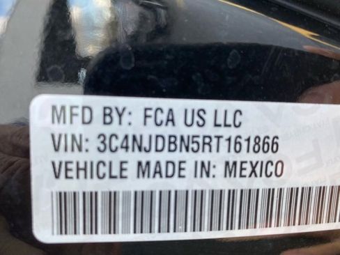 Used 2024 Jeep Compass Latitude image 26