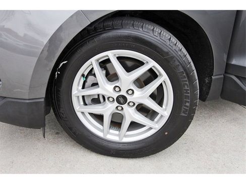 Used 2023 Ford Edge SEL image 30