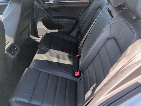 Used 2017 Volkswagen Golf Base image 23