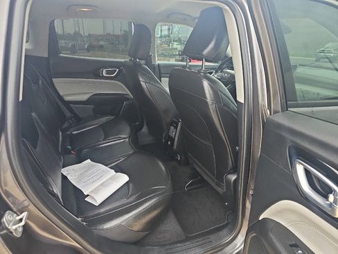 Used 2022 Jeep Compass Limited image 8