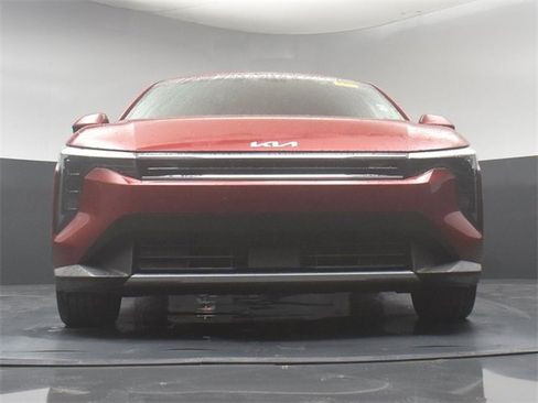 Certified 2025 Kia K4 EX image 33