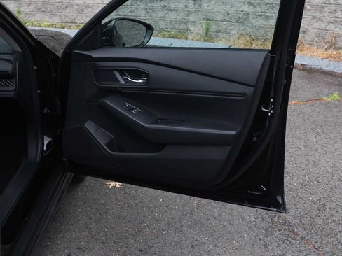 Used 2023 Honda Accord EX image 17