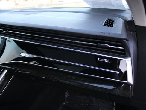 Used 2021 Audi Q7 3.0T Premium Plus AWD/4WD image 26